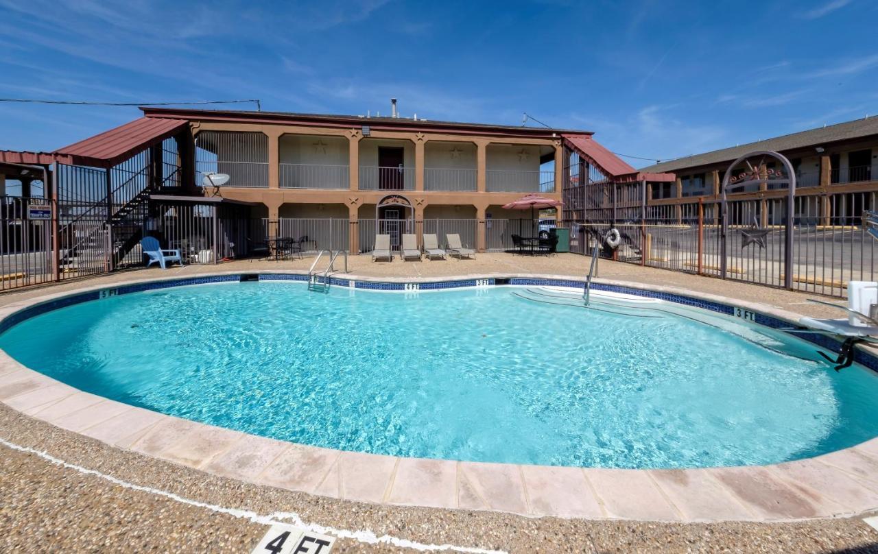 Red Roof Inn Arlington - Entertainment District Exterior foto